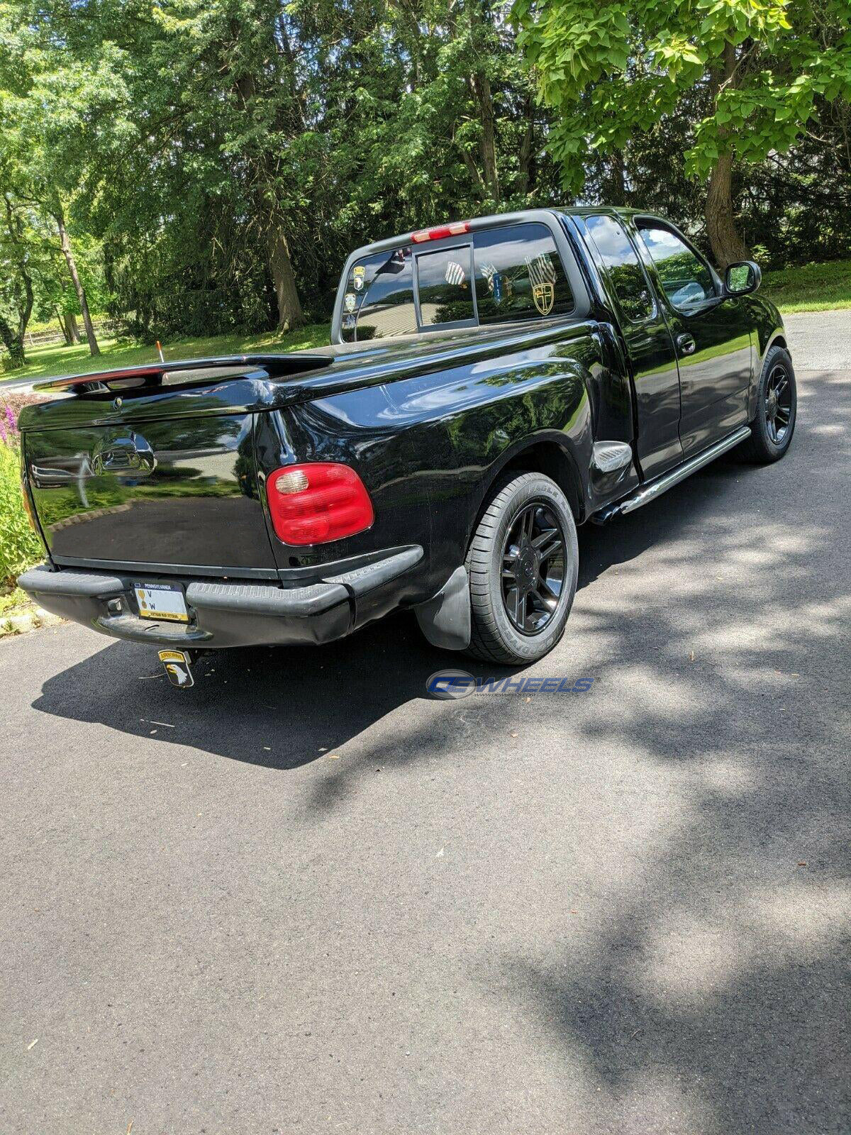 OE Wheels FR81-20090-5135-14B 20" Replica FR81 fits Ford F150 20x9 Black