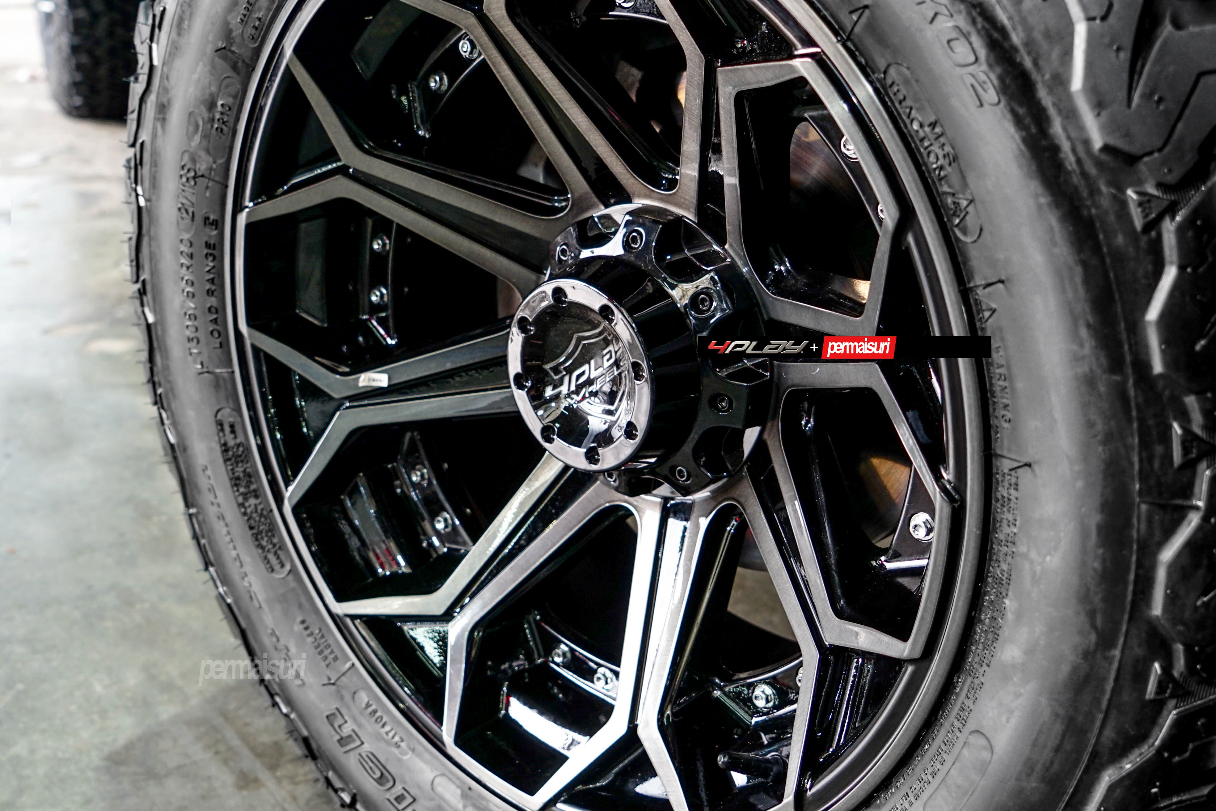 4PLAY 4P80R-20100-8170-24BBT Gen2 20x10 8x170mm -24et in Brushed Black