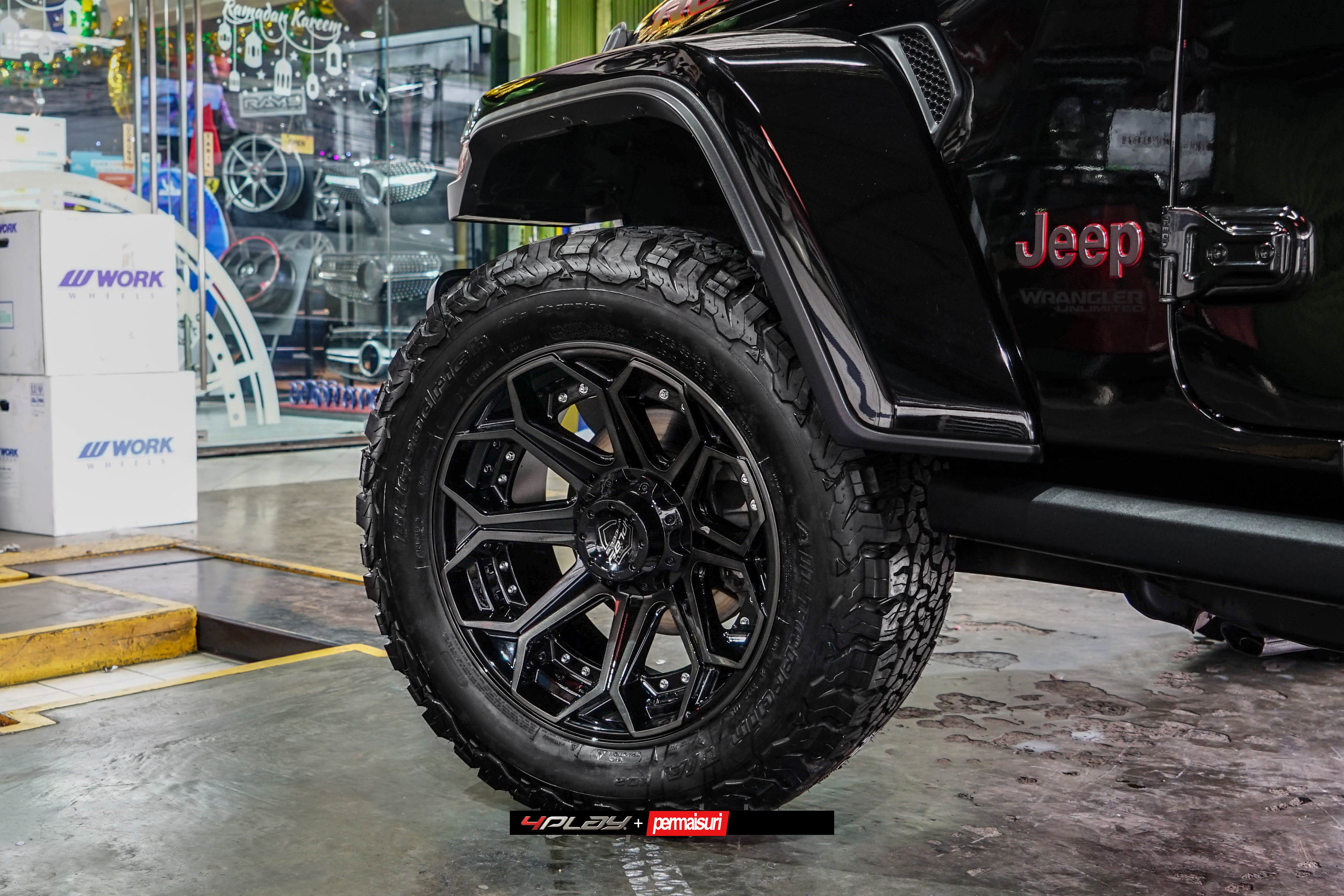 4PLAY 4P80R-20100-8170-24BBT Gen2 20x10 8x170mm -24et in Brushed Black