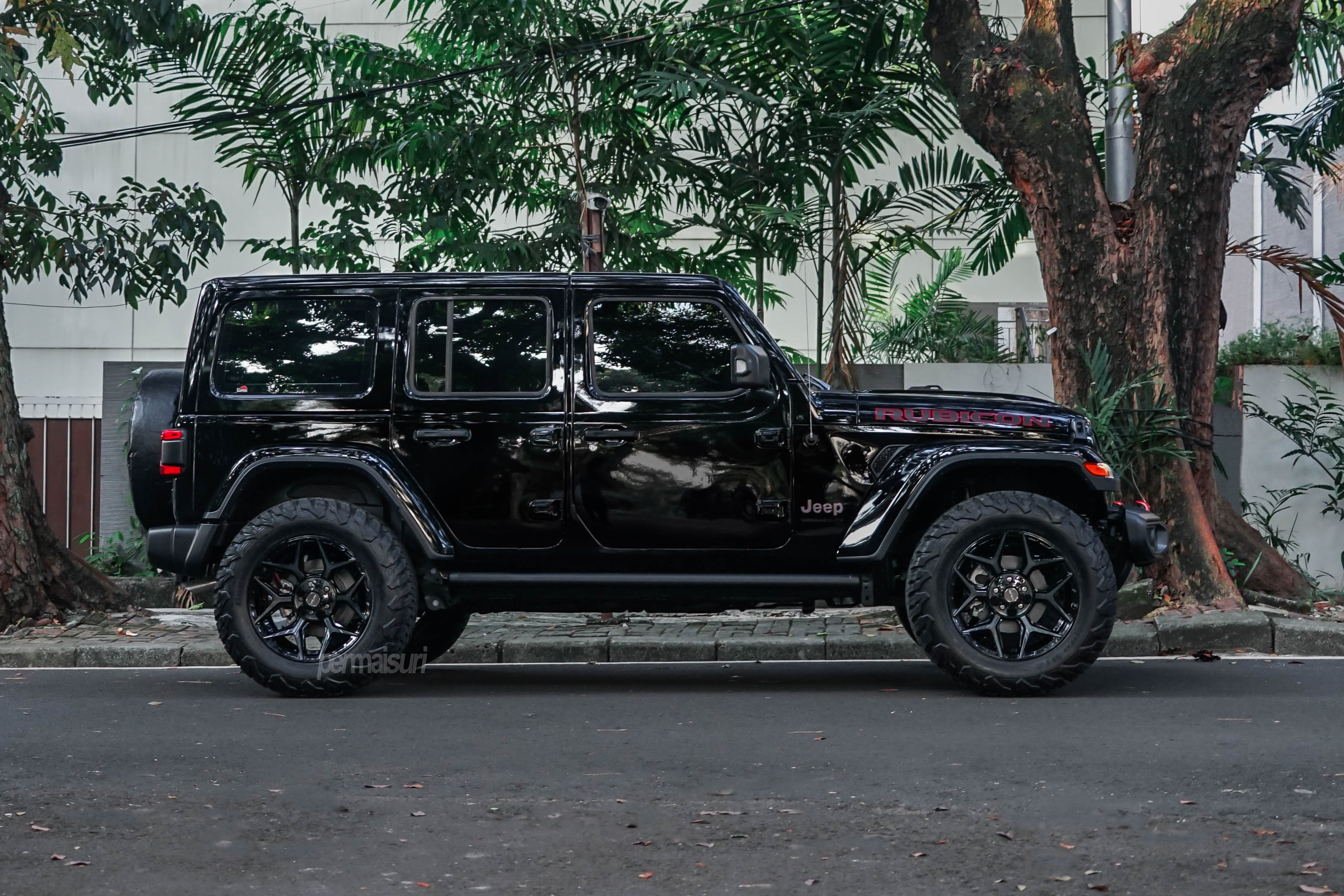 4PLAY 4P06-20100-5D55-18BBT Gen3 20x10 5x5" & 5x5.5" -18et in Brushed Black