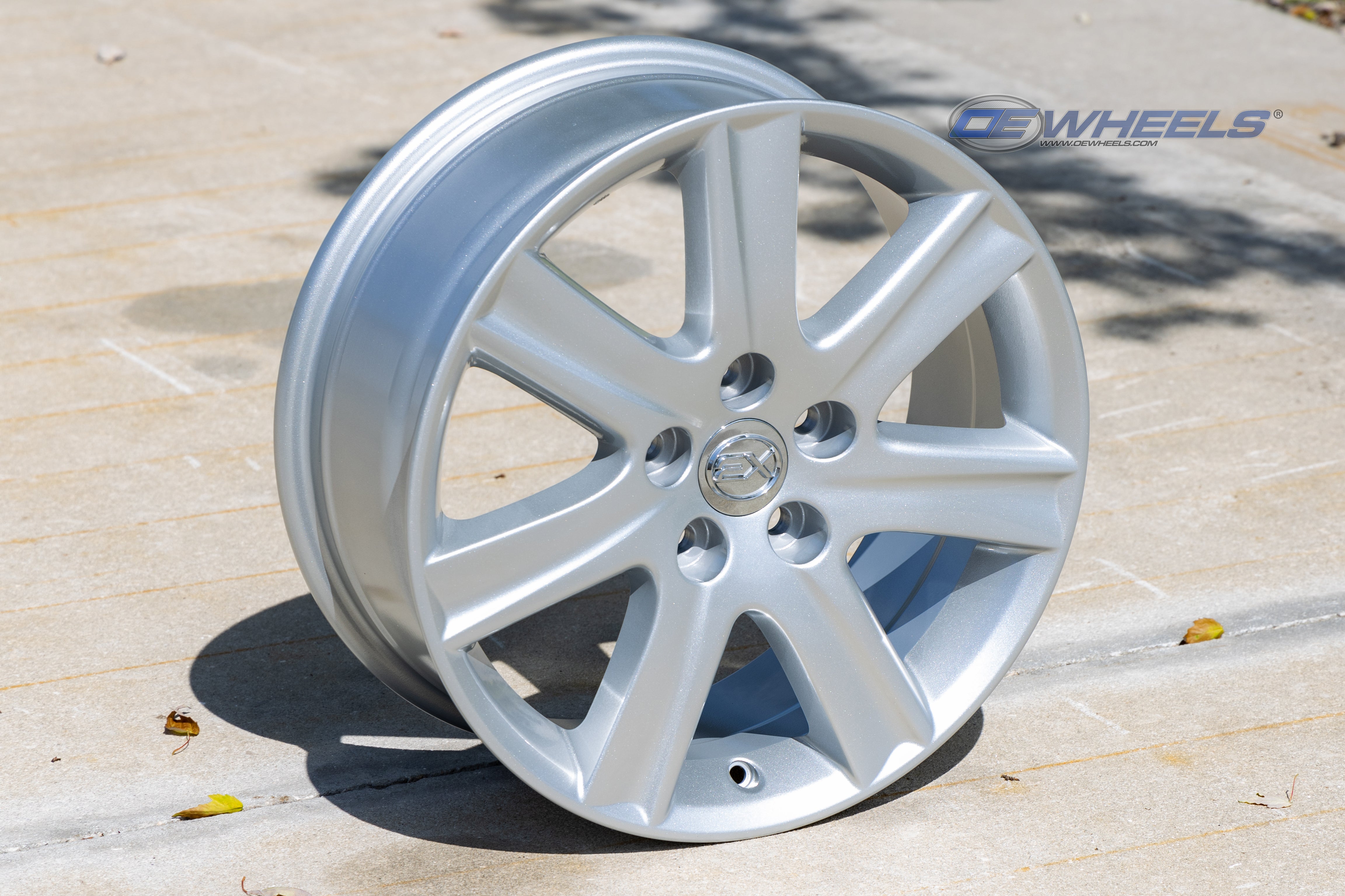 OE Wheels LX12-17070-5450-45S 17" Replica LX12 fits Lexus ES 17x7 Silver