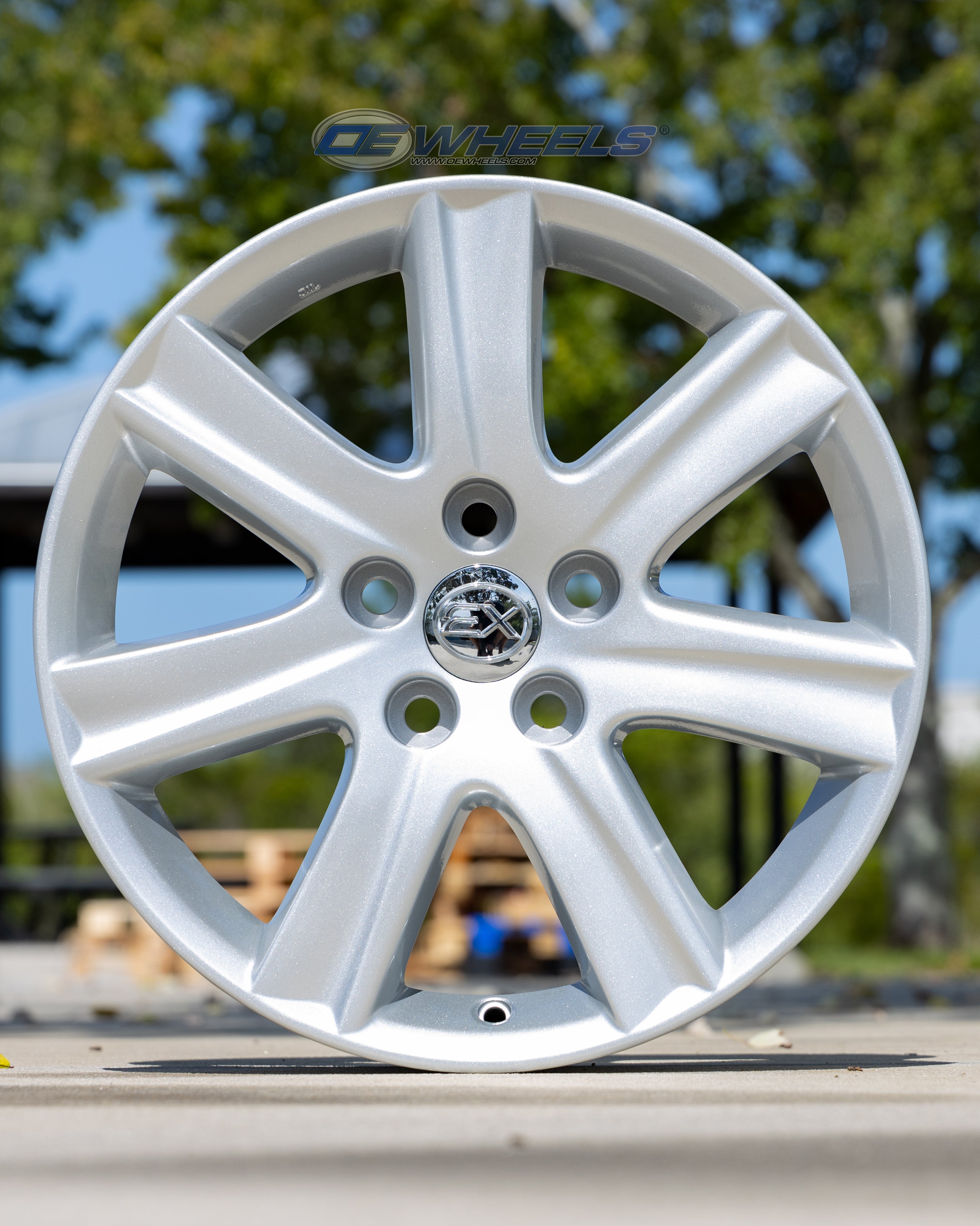 OE Wheels LX12-17070-5450-45S 17" Replica LX12 fits Lexus ES 17x7 Silver