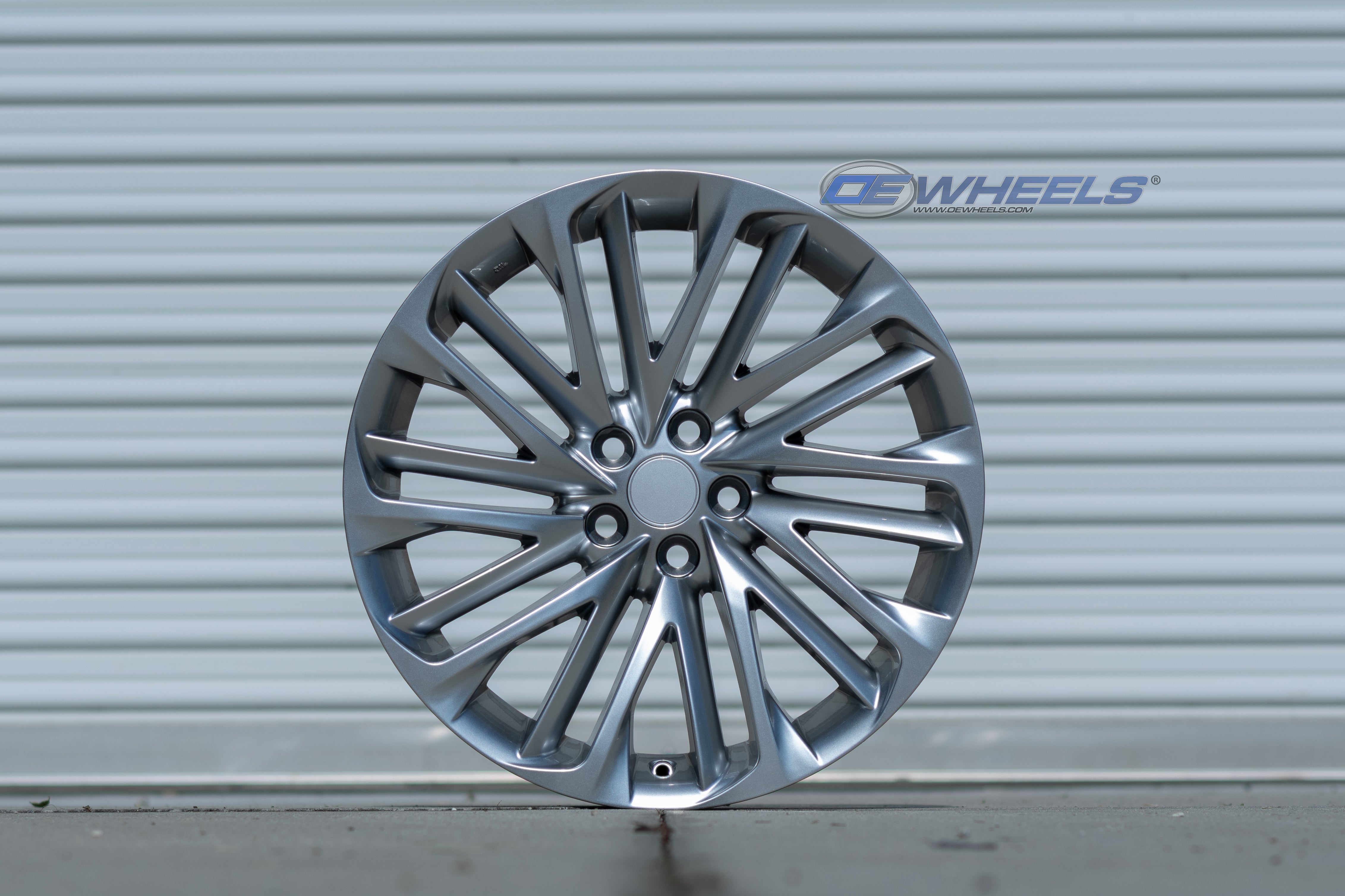 OE Wheels LX58-20080-5450-30HS 20" Replica LX58 fits Lexus 20x8 Hyper Silver