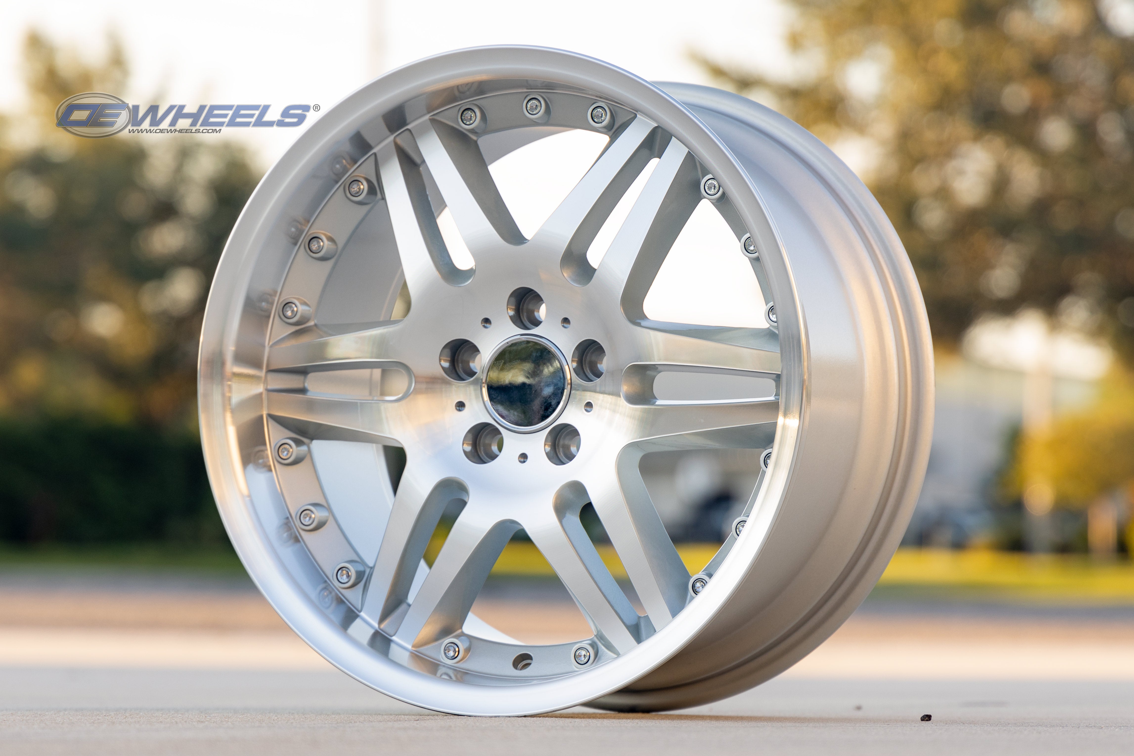OE Wheels MB09-18085-5112-35MS 18" Replica fits Mercedes Benz C Class Silver