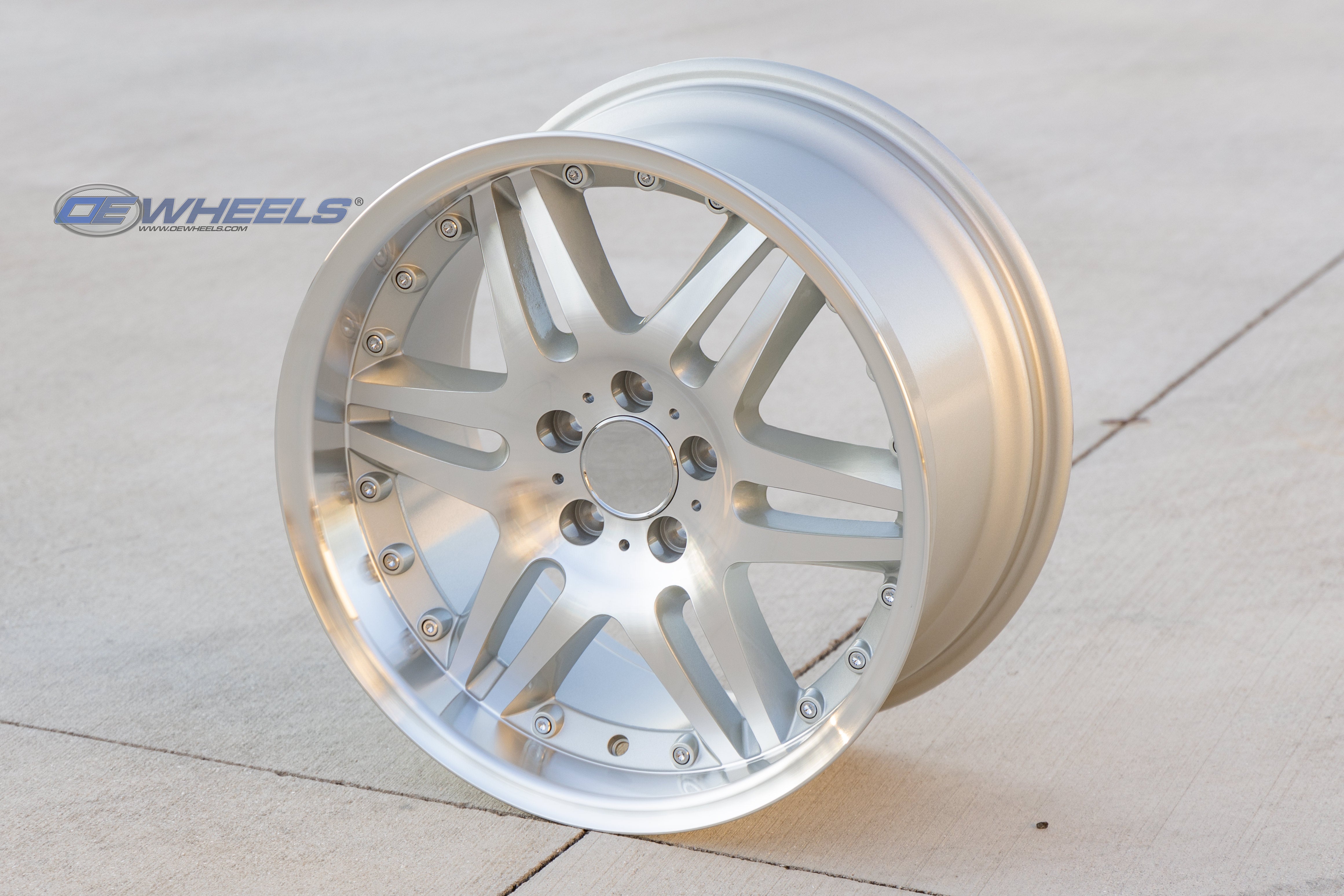 OE Wheels MB09-18085-5112-35MS 18" Replica fits Mercedes Benz C Class Silver