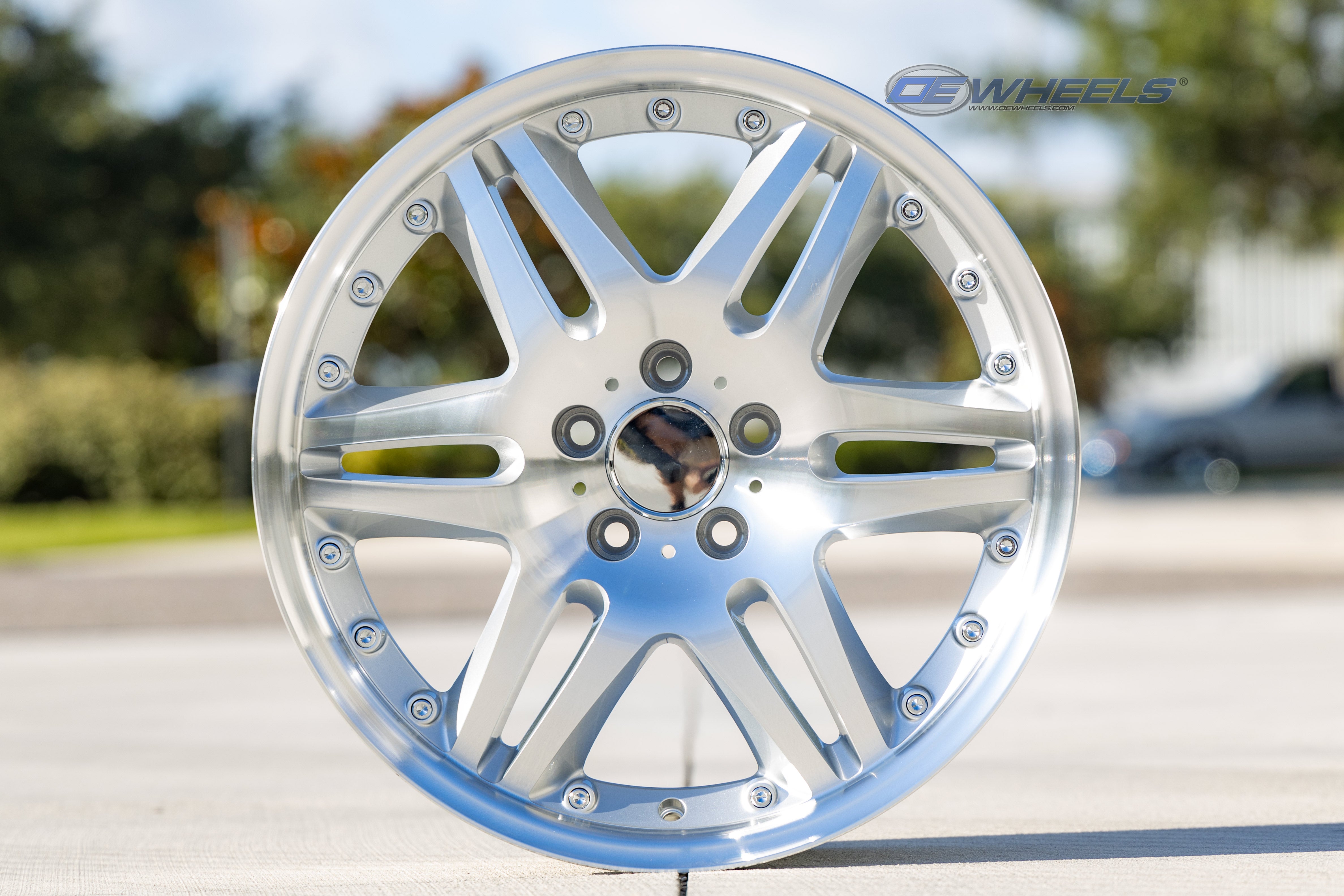 OE Wheels MB09-18085-5112-35MS 18" Replica fits Mercedes Benz C Class Silver