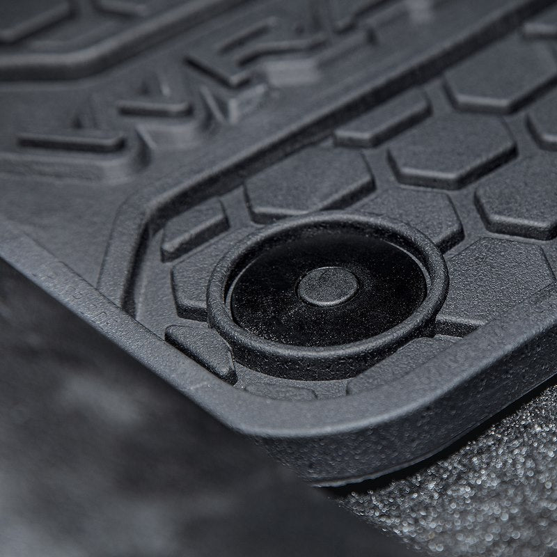 PLASTICOLOR 001805R01 fits JEEP APP SPECIFIC MATS