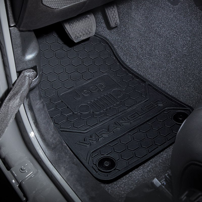 PLASTICOLOR 001805R01 fits JEEP APP SPECIFIC MATS