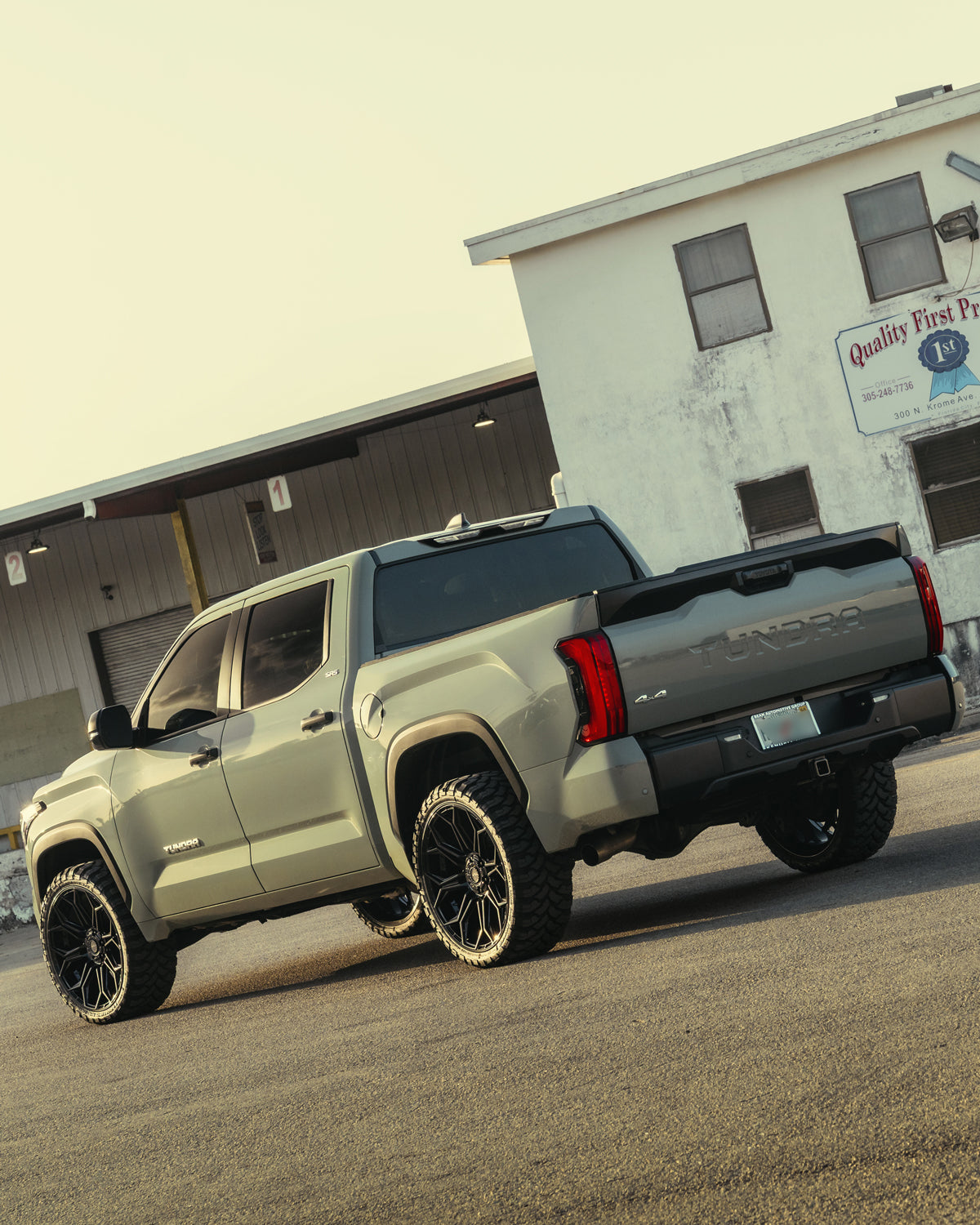 4PLAY 4P83-20100-6D55-18B Gen3 20x10 6x5.5 & 6x135mm -18et in Gloss Black