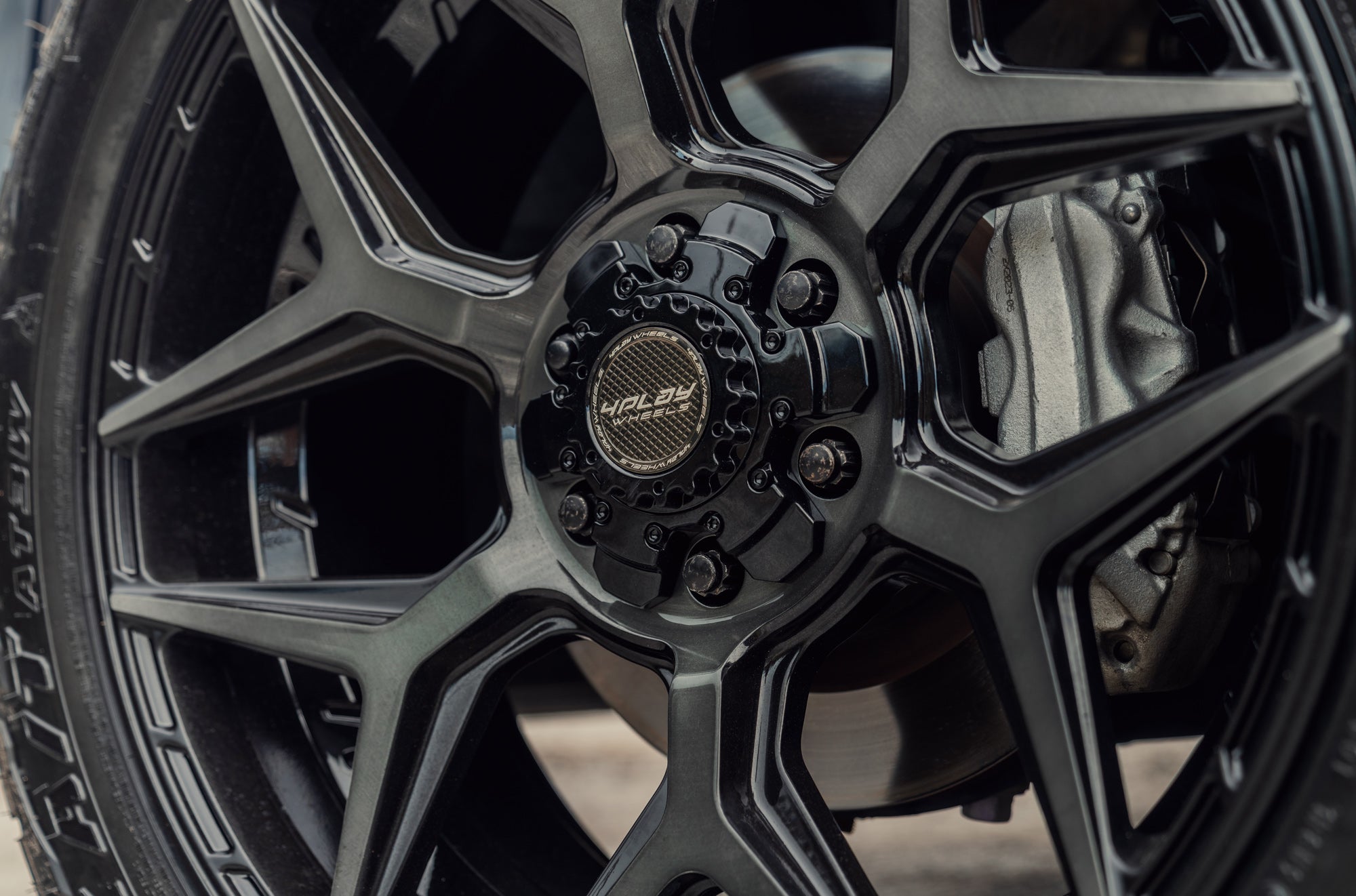 4PLAY 4P06-22090-6D55-12B1 Gen3 22x9 6x5.5 & 6x135mm 12et in Satin Black