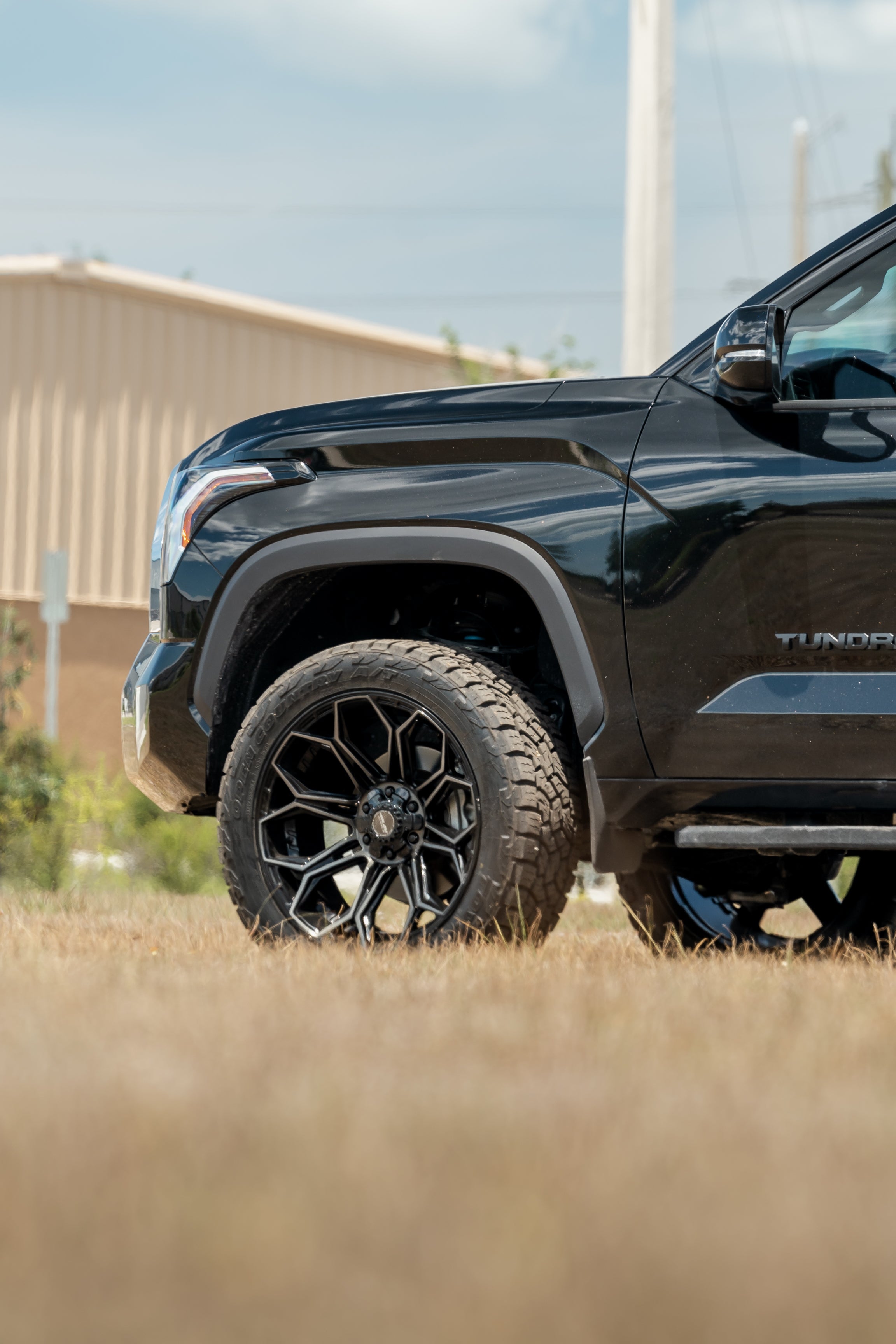 4PLAY 4P83-22100-5D55-18BBT Gen3 22x10 5x5" & 5x5.5" -18et in Brushed Black