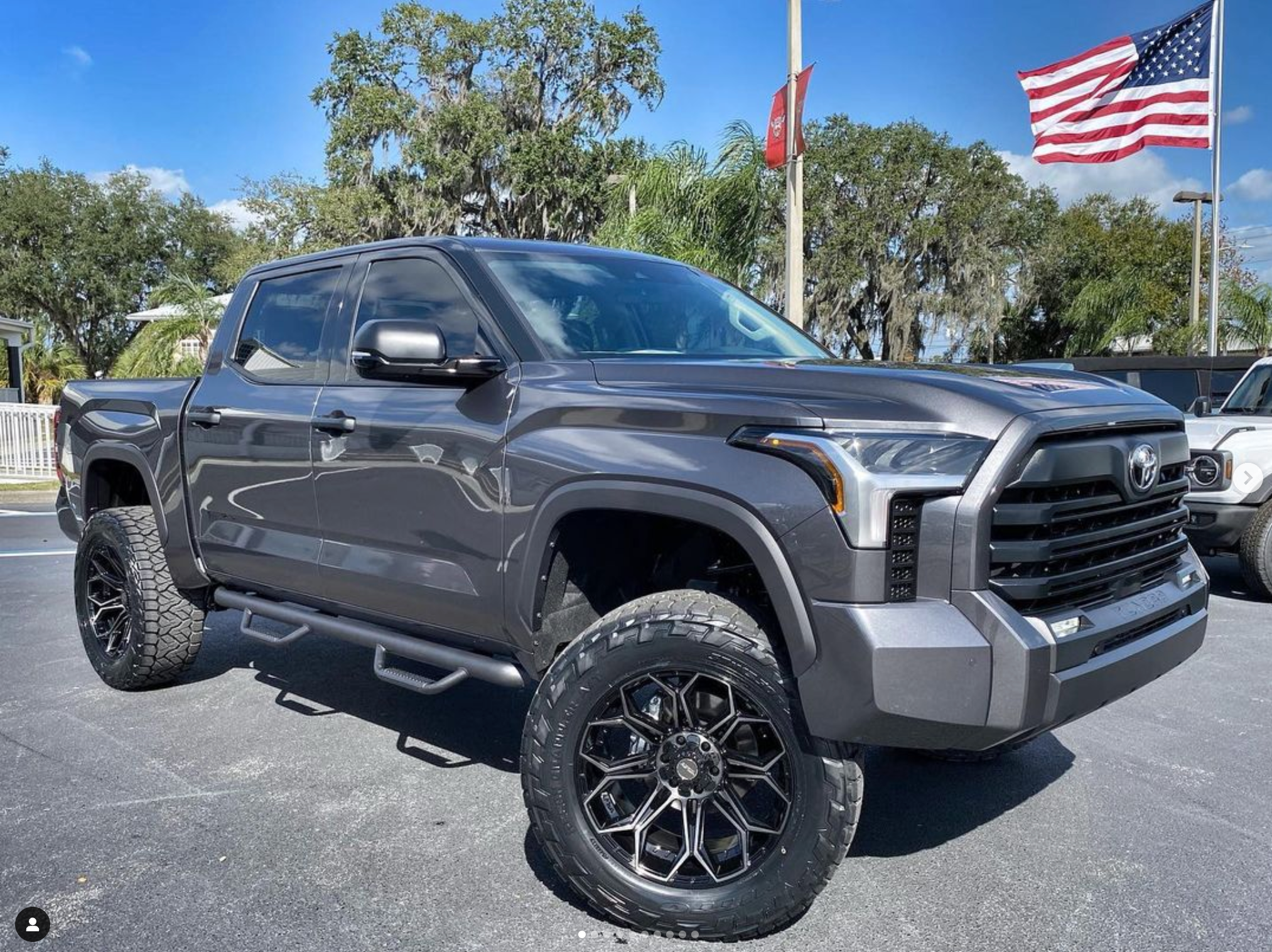 4PLAY 4P83-22100-6D55-18BBT Gen3 22x10 6x135mm & 6x5.5" -18et in Brushed Black