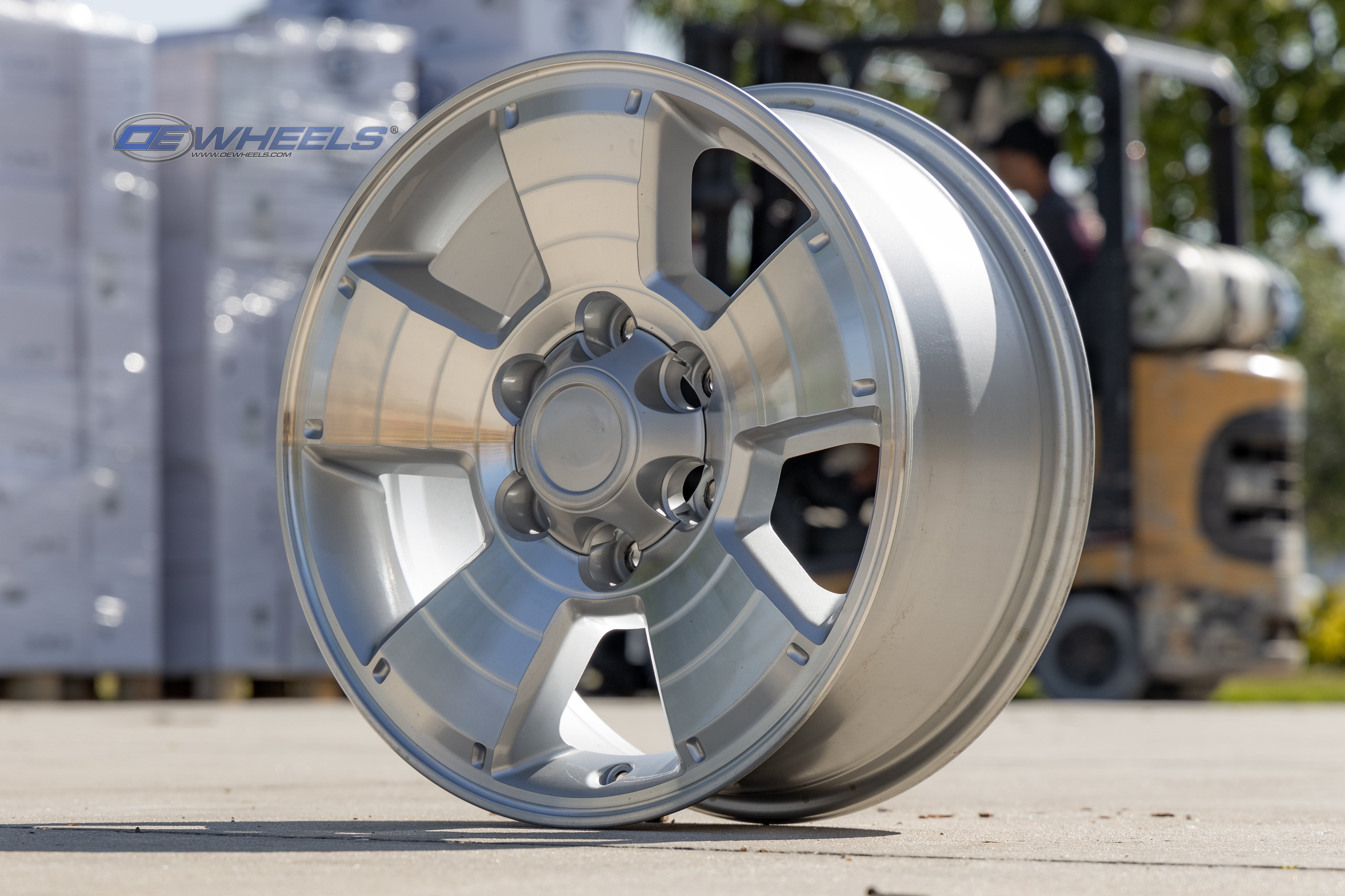 OE Wheels TY09-17075-6550-30MS 17" Replica fits Toyota 4Runner 17x7.5 Silver