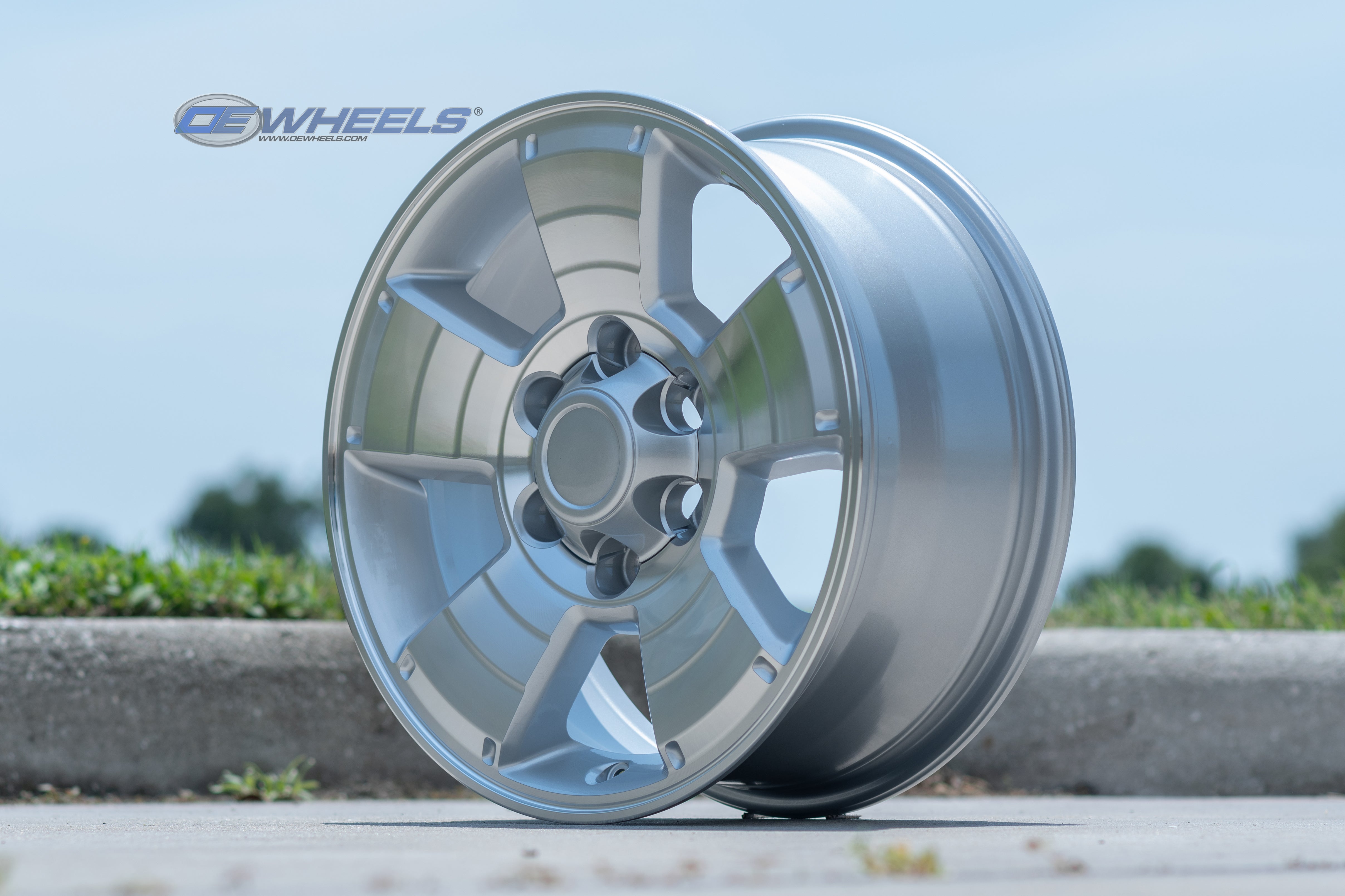 OE Wheels TY09-17075-6550-30MS 17" Replica fits Toyota 4Runner 17x7.5 Silver