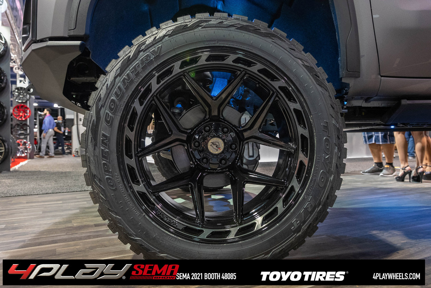 4PLAY 4P55-22100-6D55-18BBT Gen3 22x10 6x135mm & 6x5.5" -18et in Brushed Black