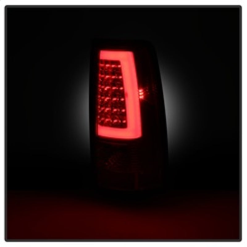 xTune 9038792 fits Chevy Silverado 1500/2500/3500 99-02 / Version 3 Tail Lights