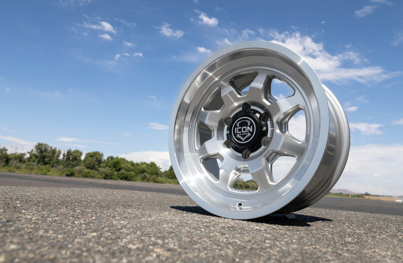 ICON 8117855557SM Nuevo 17x8.5 / 5x150 / 25mm Offset / 5.75in BS - Silver Machined Wheel