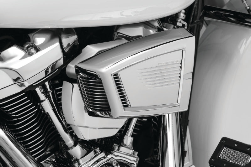 Kuryakyn 9340 Kuryakyn Servo Cover Milwaukee-8 With Kuryakyn Air Cleaners Black