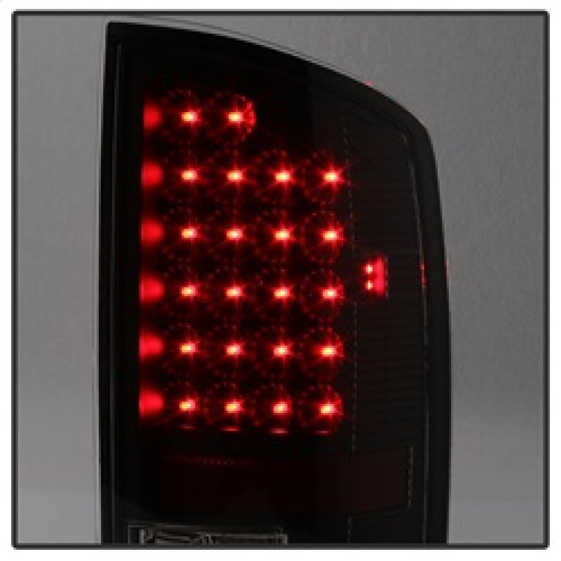 5072979 Xtune fits Dodge 02-06 Ram 1500 / Ram 2500/3500 03-06 LED Tail Light B
