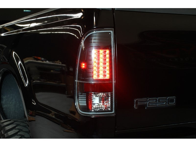 Spyder 5029133 fits Ford 97-03 F150 Styleside /F250 Version 2 LED Tail Lights B