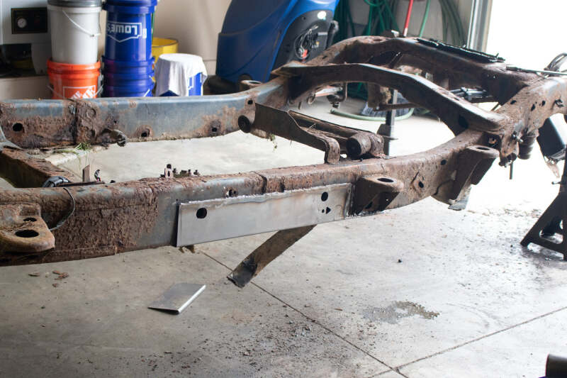 RustBuster RB7527L Rust Buster 02-09 fits Chevy Trailblazer / GMC Envoy Center Frame Section - Left