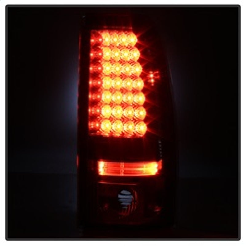 Spyder 5001733 fits Chevy 03-06 Silverado 1500/2500 (Does Not Fit Stepside)LED