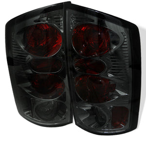 Spyder 5002600 fits Dodge 02-06 Ram 1500/Ram 2500/3500 03-06 Euro Style Tail Li