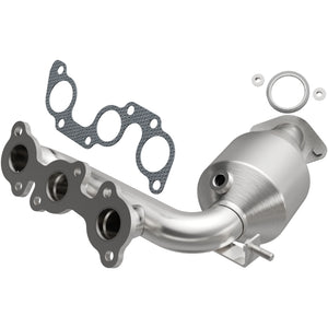 Magnaflow 5582837 04-06 fits Toyota Sienna 3.3L Direct Fit Converter