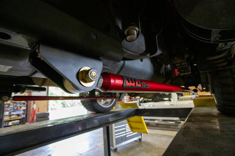 Wehrli WCF100826-CR 20-24 fits Chevy & GMC Duramax RCLB/CCSB/ECSB 60in. Traction Bar Kit - Candy Red