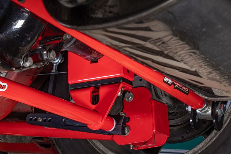 UMI Performance 2147-BUMI 82-02 fits GM F-Body Rear Sway Bar - Splined - Black