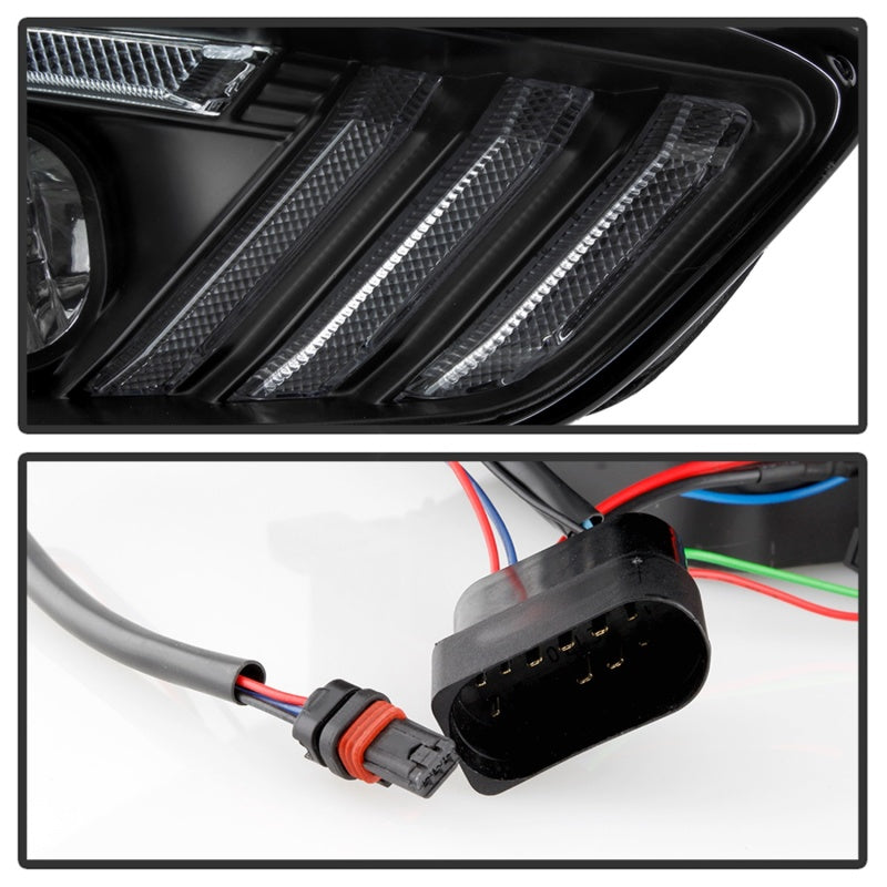 Spyder 5086105 fits Ford 15-18 Focus Projector Headlights - Seq Turn Light Bar