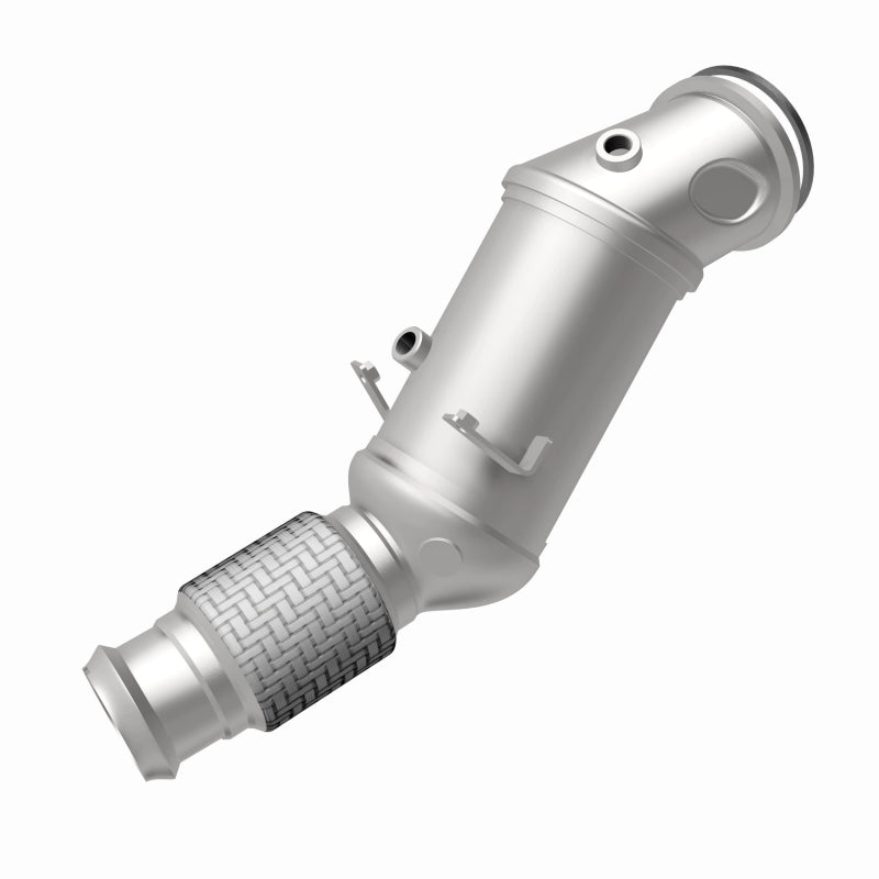Magnaflow 280543 18-22 fits BMW 530e OEM Grade Federal / EPA Compliant Direct-Fit Catalytic Converter