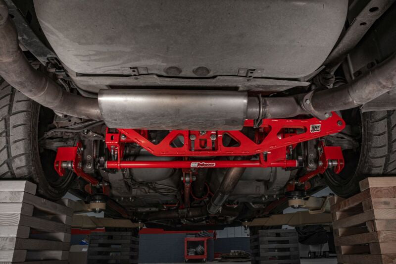 UMI Performance 2147-RUMI 82-02 fits GM F-Body Rear Sway Bar - Splined