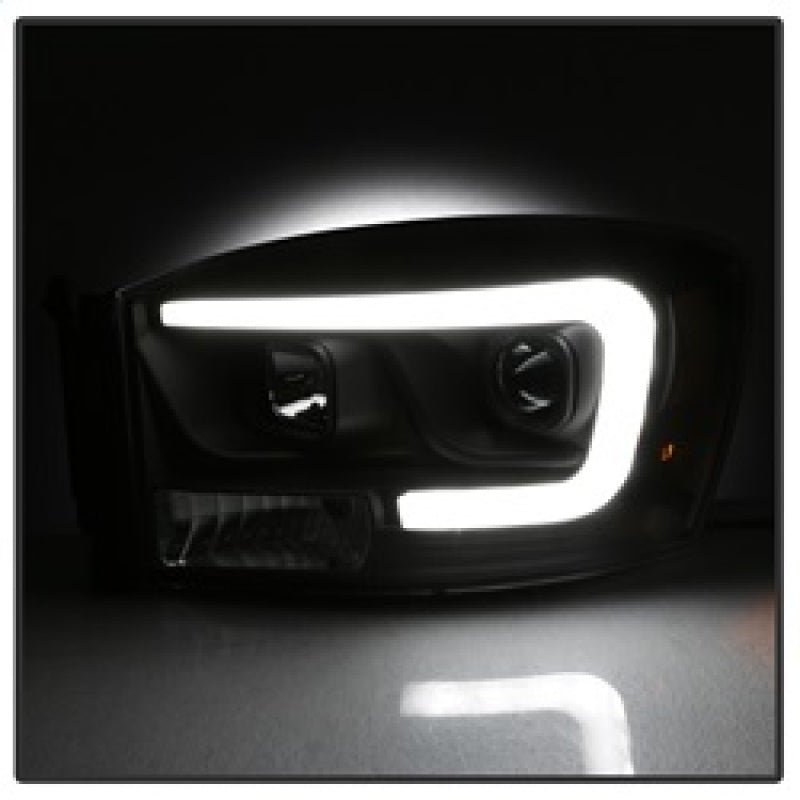 Spyder 5085306 fits Dodge 06-08 Ram 1500 V2 Projector Headlights - Light Bar DR