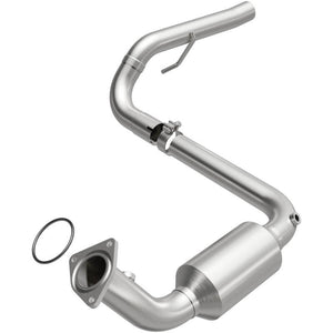 Magnaflow 4451418 California Direct Fit Converter 02-03 fits Cadillac Escalade 6.0L