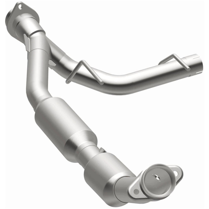 Magnaflow 4583078 03-04 fits Ford Expedition 5.4L Direct Fit Converter