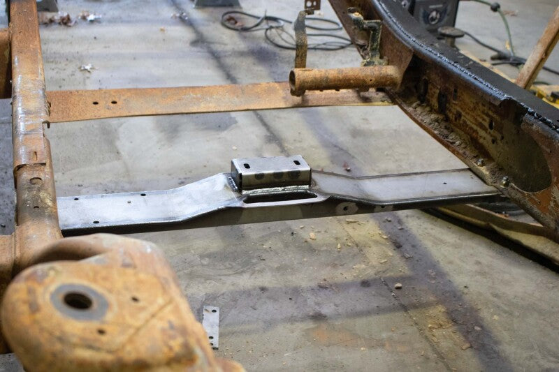 RustBuster RB7814 Rust Buster 01-10 fits GM Pickup Front Cab Mount