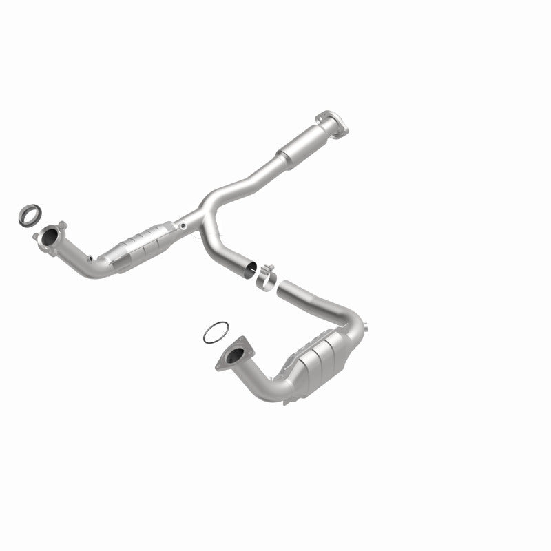 MagnaFlow 49886 Conv DF fits GMC 05-06 Envoy XL Denali