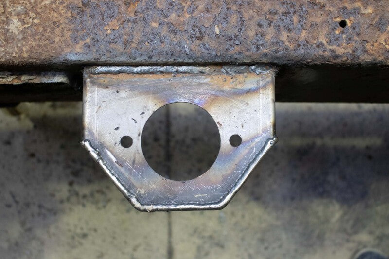 RustBuster RB7077 Center Cab Mount
