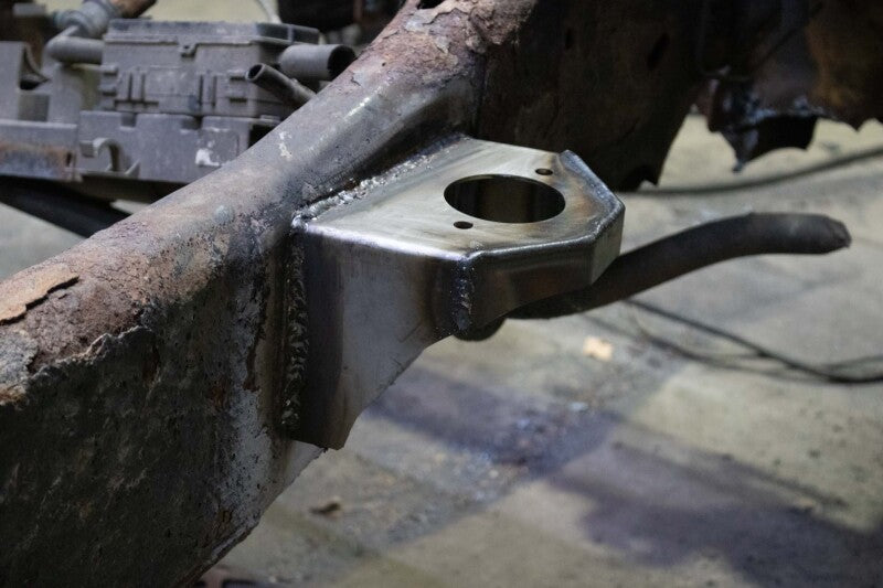RustBuster RB7076R Front Cab Mount Right Side