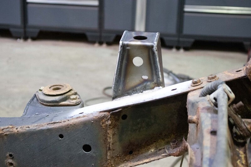 RustBuster RB7124 Rust Buster 95-04 fits Toyota Tacoma Double Cab Front Bed Mount