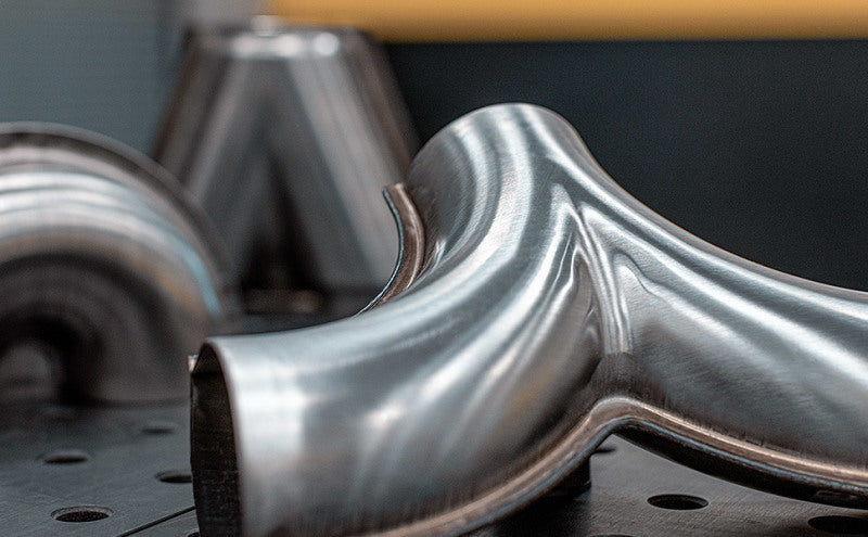 MagnaFlow 10733 Smooth Trans Y 2.50inch SS 70 deg.