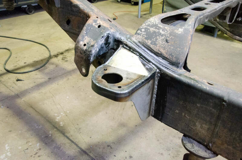 RustBuster RB7394R Rust Buster 14-18 fits Chevy Silverado 1500 Rear Cab Mount - Right