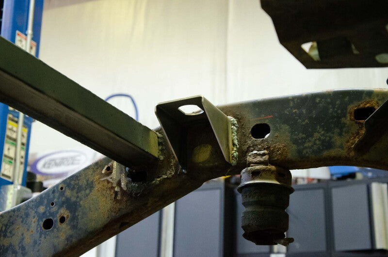 RustBuster RB7521 Rust Buster 06-10 Hummer H3 Inside Body Mount