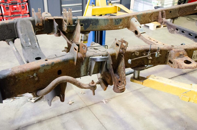 RustBuster RB7728 Middle Body Mount