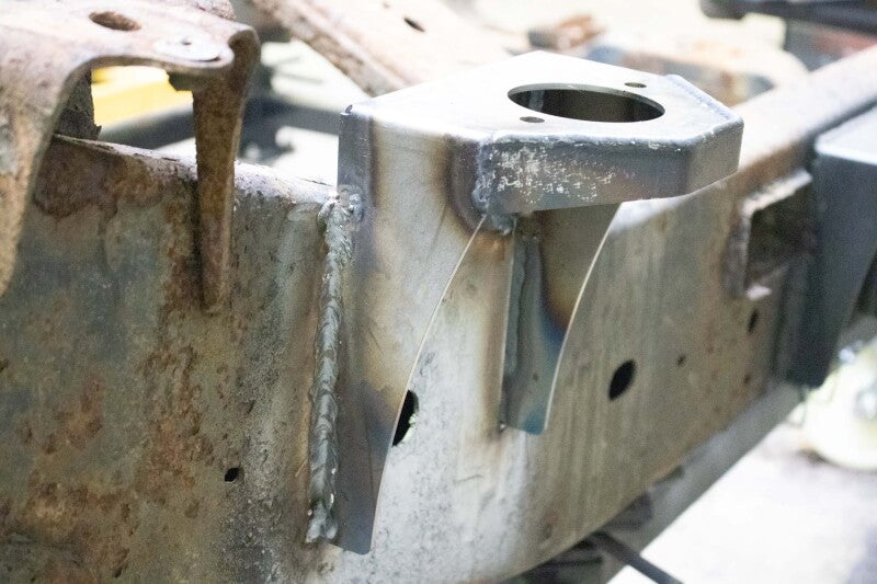 RustBuster RB7078 Rear Cab Mount