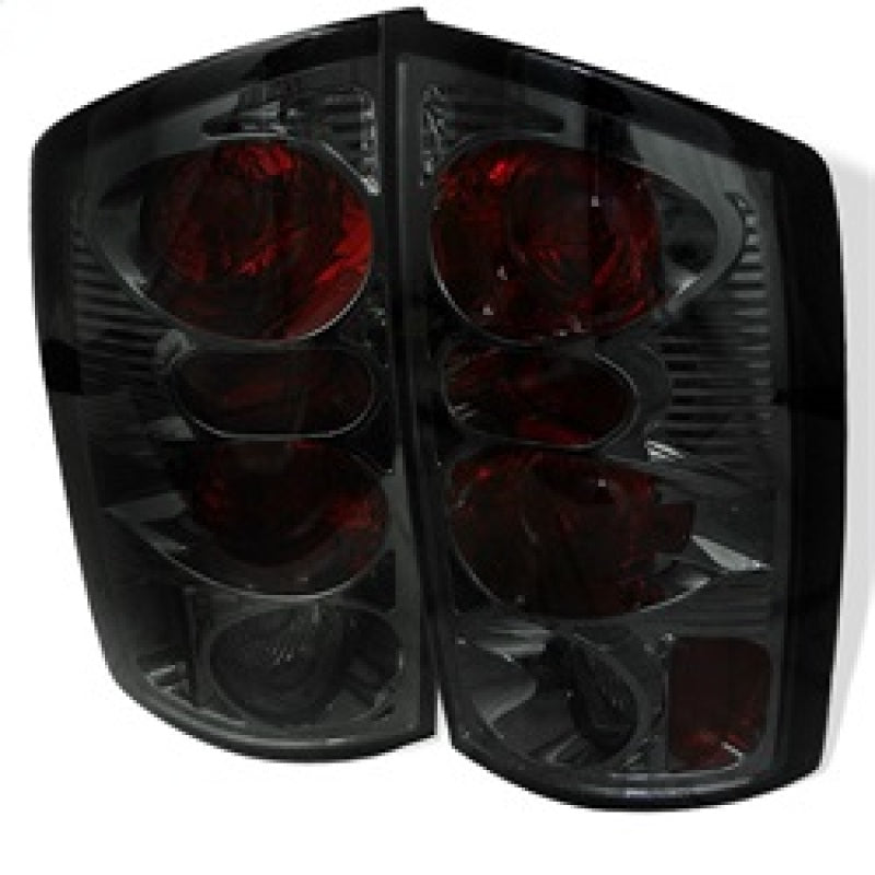 Spyder 5002600 fits Dodge 02-06 Ram 1500/Ram 2500/3500 03-06 Euro Style Tail Li