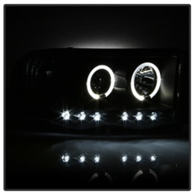 Spyder 5009975 fits Dodge 02-05 Ram 1500 /Ram 2500 03-05 Projector Headlights L
